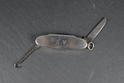 Lot 796 - A Victorian Silver Vesta Case & Multi Tool/pocket knife