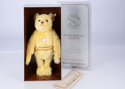 Lot 22 - A Steiff limited edition Musical Bear  1928 replica