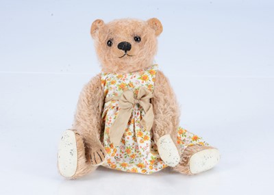 Lot 120 - A Forget Me Not Bears ‘Peaches’ artist teddy bear
