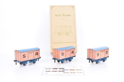 Lot 501 - ACE Trains 0 Gauge SR pink three Van Set 13