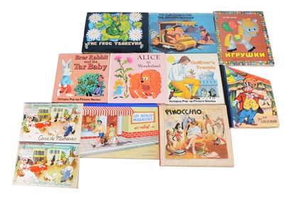 Lot 205 - Various vintage pop-up books