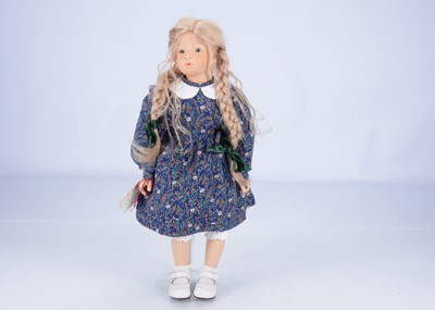 Lot 305 - A Steiff limited edition Verena bisque doll