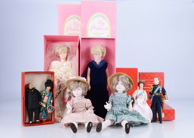 Lot 342 - Six Peggy Nisbet dolls