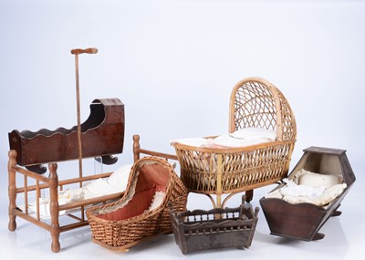 Lot 371 - Doll's beds and cradles