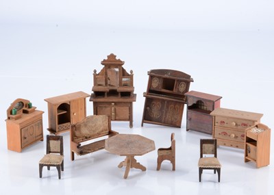 Lot 382 - German dolls' house furniture