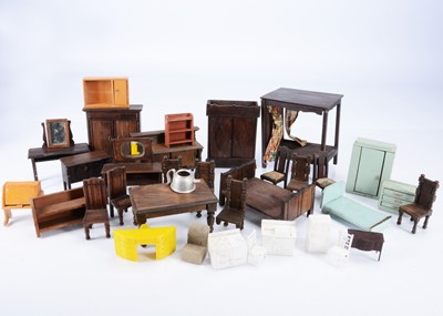 Lot 385 - 1930-50s British dolls' house furniture