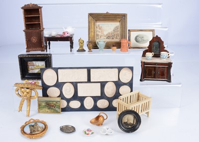 Lot 426 - Doll's house furniture