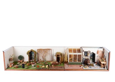 Lot 435 - Dolls' house miniaturist garden scene