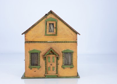 Lot 437 - An early 20th century wooden dolls' house