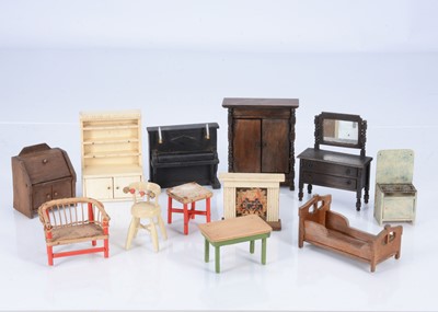 Lot 442 - 1930s British dolls' house furniture