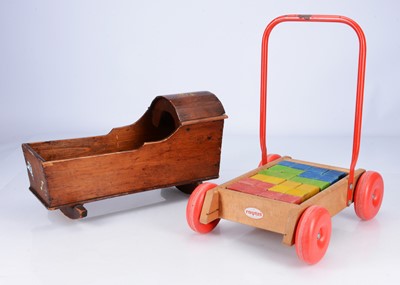 Lot 475 - A dolls' wooden cradle