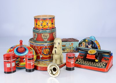 Lot 515 - Various tinplate toys