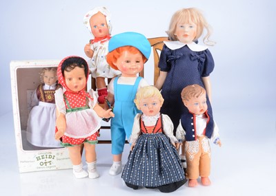 Lot 584 - A quantity of continental dolls