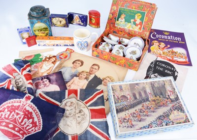 Lot 585 - Royal memorabilia