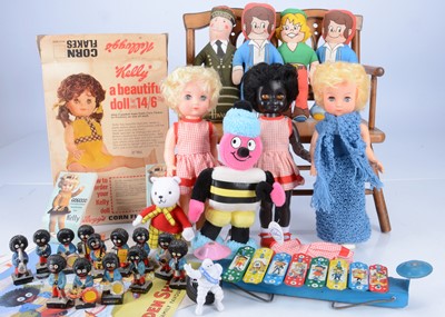 Lot 591 - Advertising dolls