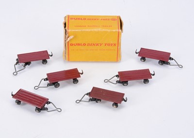 Lot 13 - Dublo Dinky Toys 078 Six Lansing Bagnall Trailers