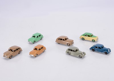 Lot 44 - Dinky Toys 40 Series Saloon Cars