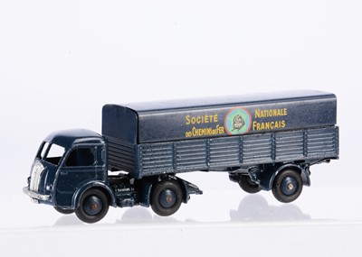 Lot 86 - A French Dinky Toys 32AB Panhard Articulated Lorry 'SNCF'