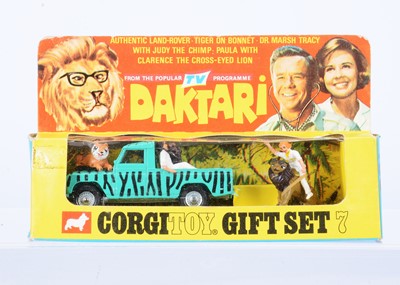 Lot 118 - A Corgi Toys Gift Set 7 Daktari Set