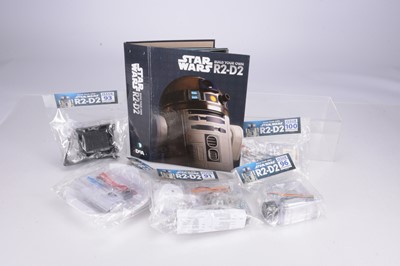 Lot 382 - DeAgostini 1:2 Scale Star Wars R2-D2 Partworks Kit