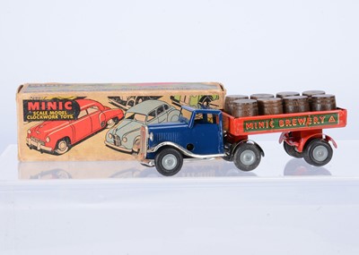 Lot 586 - A Tri-ang Minic Tinplate Clockwork 72M Post-War Articulated Brewery Lorry & Trailer