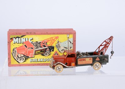 Lot 589 - A Tri-ang Minic Tinplate Clockwork 48M Pre-War Breakdown Lorry
