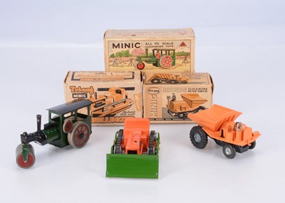 Lot 601 - Tri-ang Minic Tinplate Clockwork Construction Vehicles