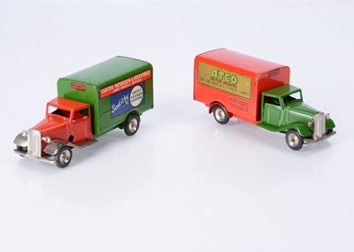 Lot 606 - Tri-ang Minic Tinplate Clockwork 22M Post-War Promotional Transport Vans