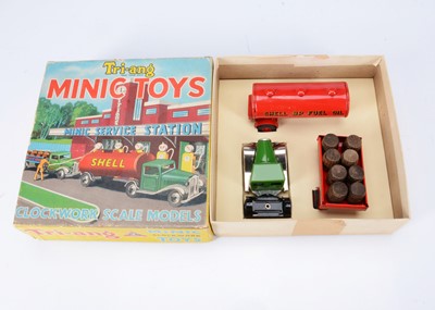 Lot 617 - A Tri-ang Minic Presentation Set No.A