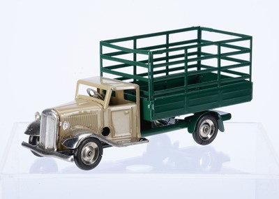 Lot 620 - A Tri-ang Minic Tinplate Clockwork 67M Pre-War Farm Lorry
