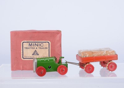 Lot 622 - A Tri-ang Minic Tinplate Clockwork 26M Pre-War Tractor & Trailer