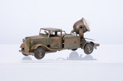 Lot 644 - A Tri-ang Minic Tinplate Clockwork 49M ECF Army Searchlight Lorry