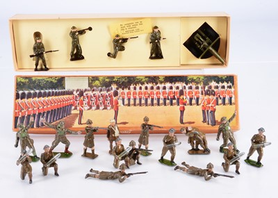 Lot 723 - Britains rare 2nd Grade boxed set 50s Infantry in Battledress and Gun - VG still strung into mint box, ammunition still in paper envelope