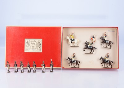 Lot 807 - Mignot superb 5pce boxed set French Cuirassiers 1809 - still strung into box