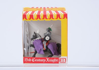 Lot 904 - Britains Herald plastic boxed 15th Century Mounted Knight no. 1453 Defending With Lance