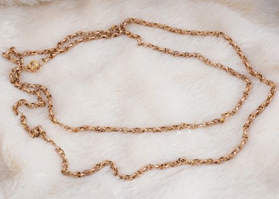 Lot 4 - A fancy link necklace in 9ct gold