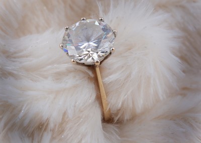 Lot 149 - A 9ct gold cubic zirconia solitaire