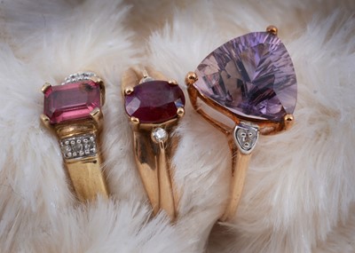 Lot 174 - Three contemporary 9ct gold gem set dress rings