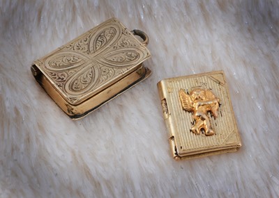 Lot 191 - A novelty Edwardian locket charm