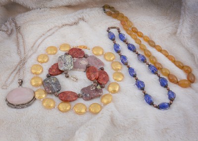 Lot 223 - A Murano glass string of beads