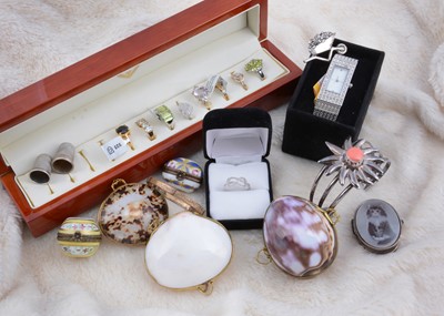 Lot 229 - A collection of silver and silver gilt gem set rings