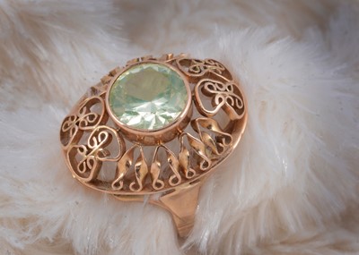 Lot 231 - A French oval and zircon ring