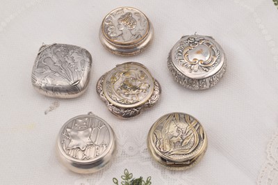 Lot 293 - A French silver plate art nouveau powder pot