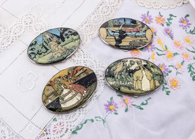 Lot 319 - Four oval Art Deco Gwenda foil compacts