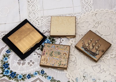 Lot 328 - Four gilt metal Stratton 'Punt' compacts c1950s