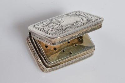 Lot 355 - A small Victorian silver vinaigrette by Nathaniel Mills