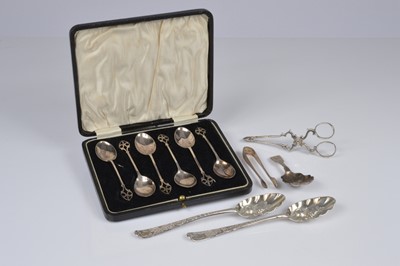 Lot 357 - A small group of silver items