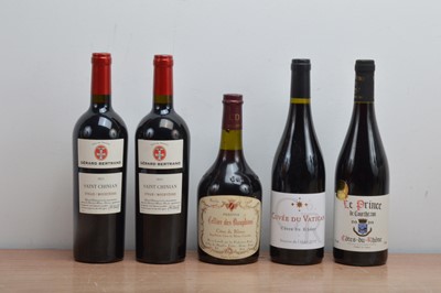 Lot 661 - Five bottles of assorted French red wine