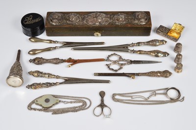 Lot 363 - A group of Victorian and later silver and other collectables