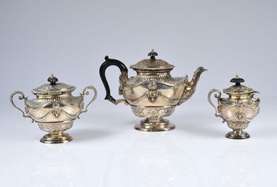 Lot 376 - A good quality Victorian silver three piece tea set from FBM